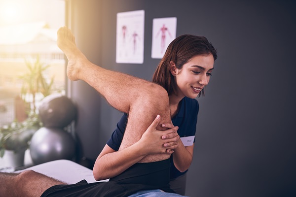 From Sports Injuries To Everyday Aches: How Chiropractors Can Help